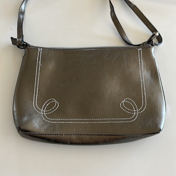 Miss Me Purse with sequin accents - Picture 3 of 4